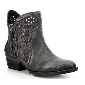 Circle G by Corral Black/Grey Bootie Size 9.